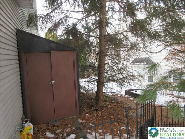 1289 Forest Road, Whitehall Twp, PA 18052