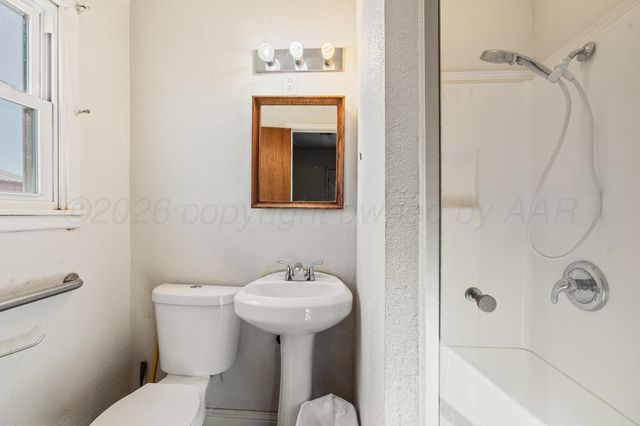 1790 FM 145, Hart, TX 79043