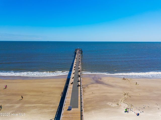 210 NE 52nd Street, Oak Island, NC 28465