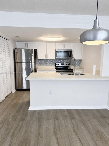 4500 SW 68th Ct Circle 5-3, Miami, FL 33155