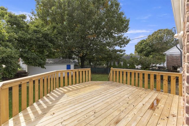 24601 Carlysle Street, Dearborn, MI 48124