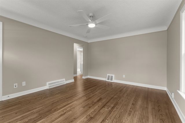 24601 Carlysle Street, Dearborn, MI 48124