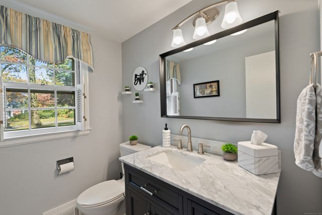 89 Goodrich Road, Glastonbury, CT 06033