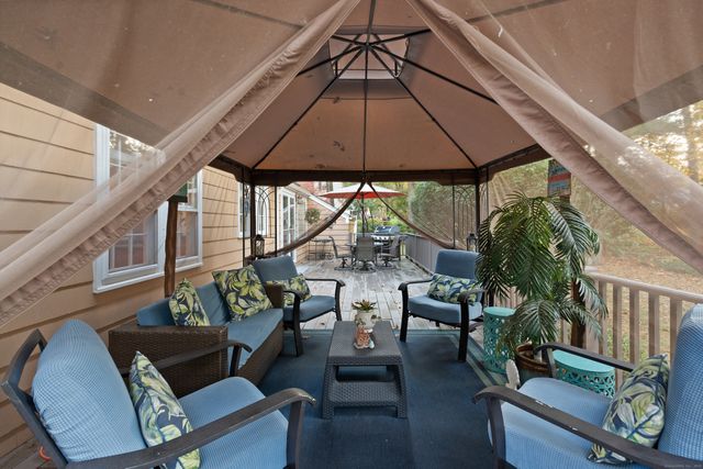 89 Goodrich Road, Glastonbury, CT 06033