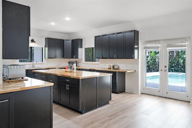 5671 CYPRESS GARDENS ROAD, Winter Haven, FL 33884