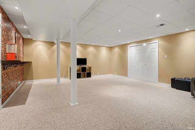 17991 Sable Ridge Drive, South Bend, IN 46635