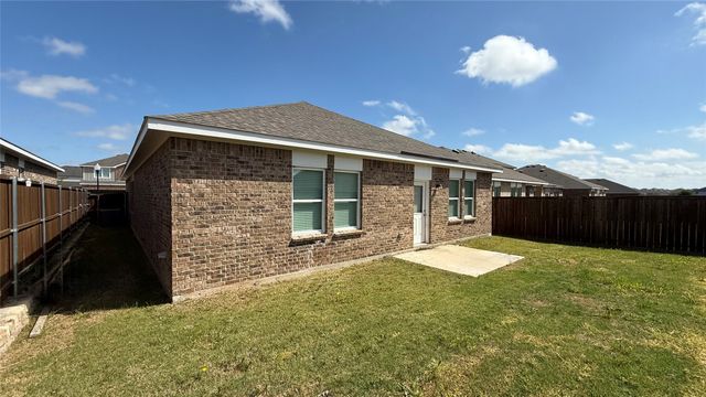 1825 Sandlin Drive, Forney, TX 75126