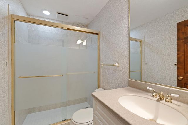 5100 S France Avenue S 305, Edina, MN 55410