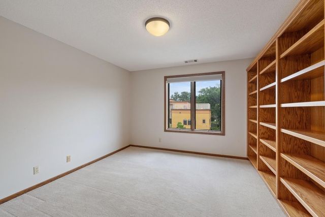 5100 S France Avenue S 305, Edina, MN 55410