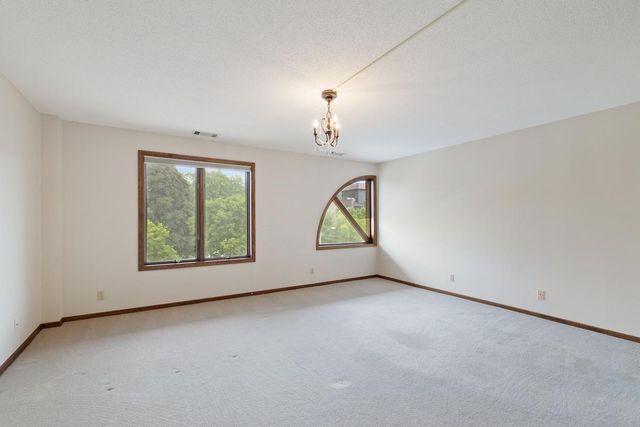 5100 S France Avenue S 305, Edina, MN 55410