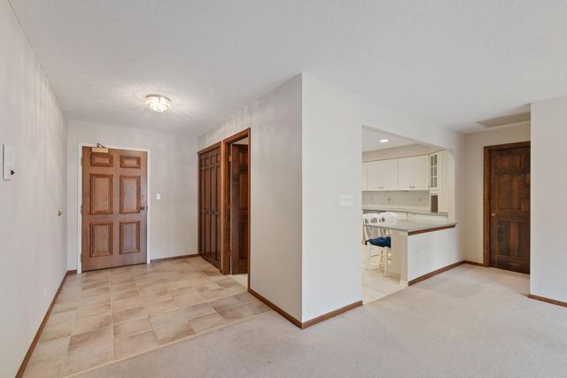 5100 S France Avenue S 305, Edina, MN 55410