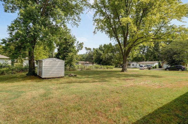 1607 W Belmont Street, Springfield, MO 65802