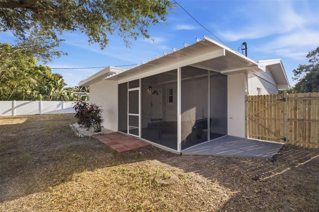 165 PINEWOOD AVENUE, Clearwater, FL 33765