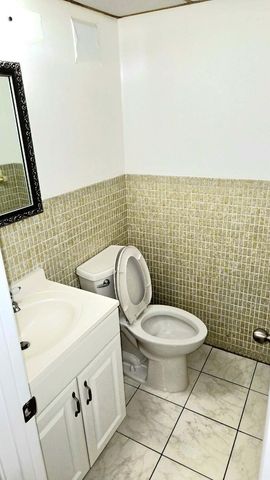 121 Golden Isles Dr 904, Hallandale Beach, FL 33009