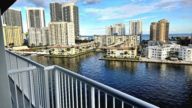 121 Golden Isles Dr 904, Hallandale Beach, FL 33009