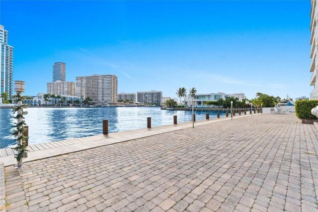 121 Golden Isles Dr 904, Hallandale Beach, FL 33009