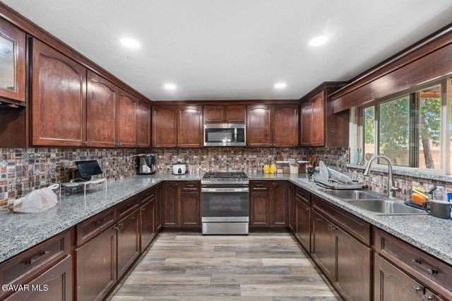 1350 Lincoln Ave, Lancaster, CA 93535