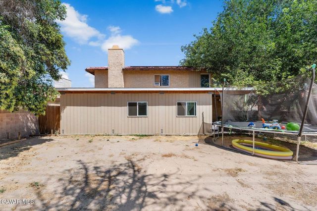 1350 Lincoln Ave, Lancaster, CA 93535