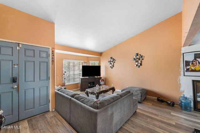 1350 Lincoln Ave, Lancaster, CA 93535