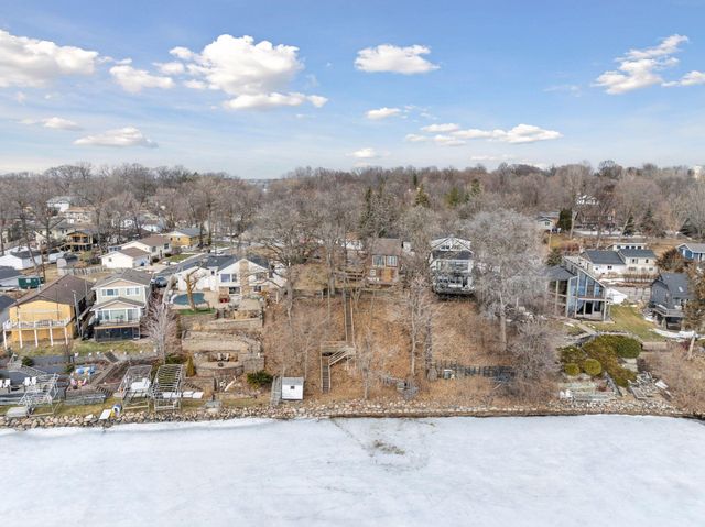 4877 Island View Drive, Mound, MN 55364