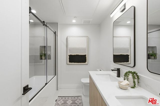 3845 Don Tomaso, Los Angeles, CA 90008
