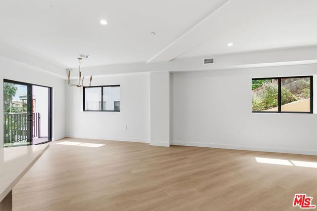 3845 Don Tomaso, Los Angeles, CA 90008