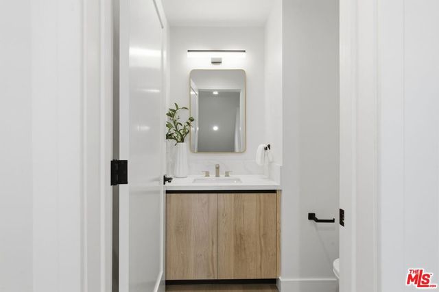 3845 Don Tomaso, Los Angeles, CA 90008