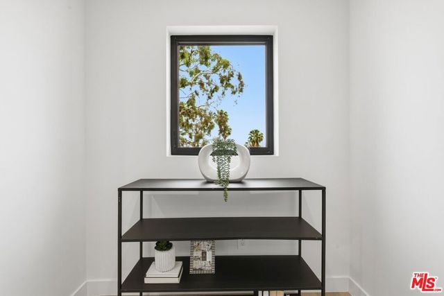 3845 Don Tomaso, Los Angeles, CA 90008