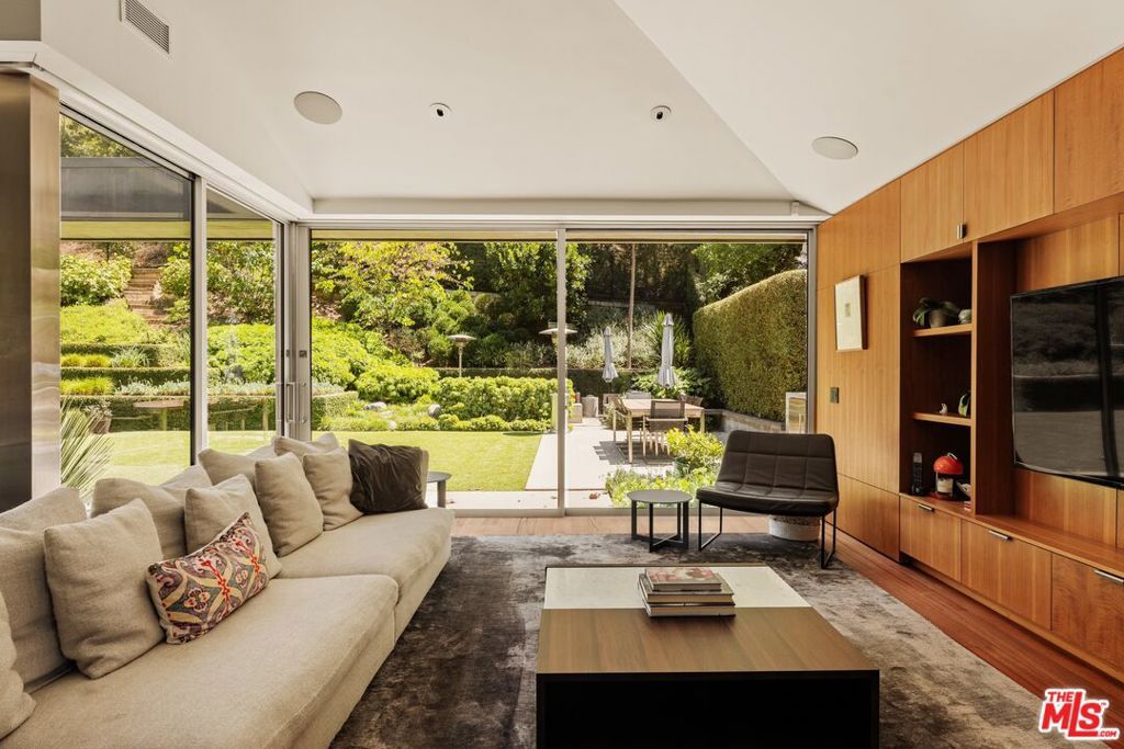 840 Leonard Road, Los Angeles, CA 90049 — photo 5