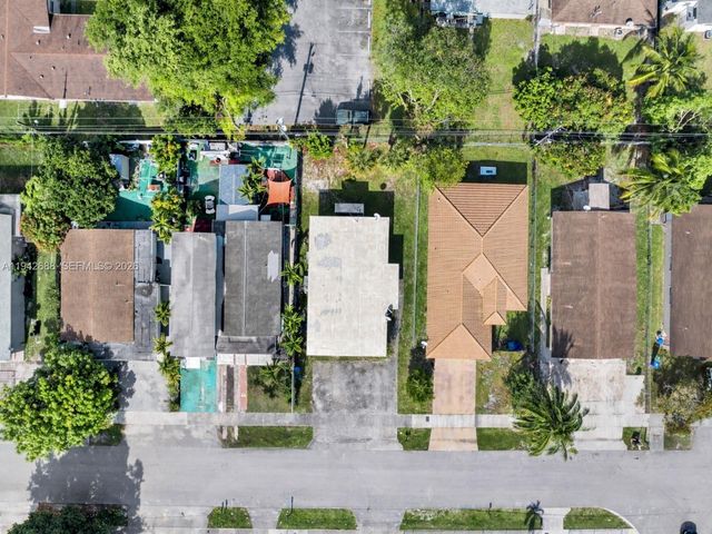 2821 NW 12th Ct, Fort Lauderdale, FL 33311