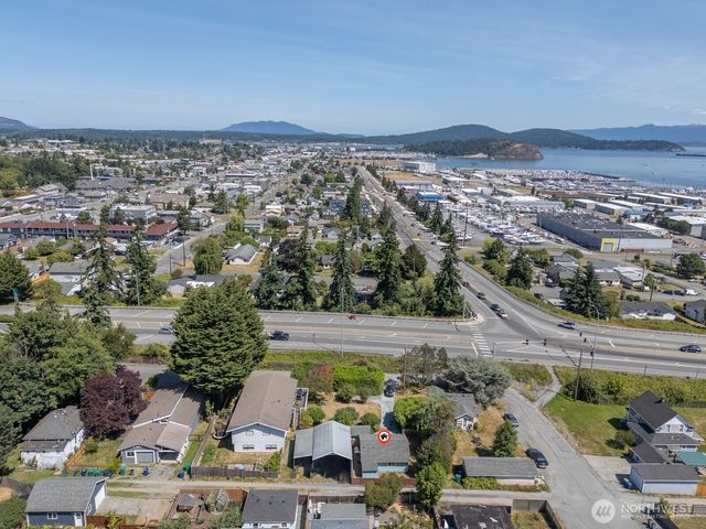 805 36th Street, Anacortes, WA 98221