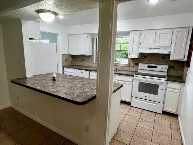 2948 NE 14TH AVENUE, Ocala, FL 34479
