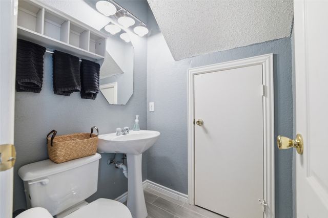 1015 Telluride Drive, Arlington, TX 76001