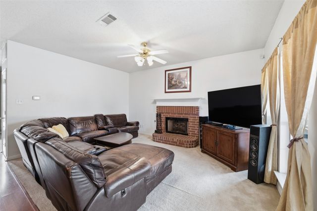 1015 Telluride Drive, Arlington, TX 76001