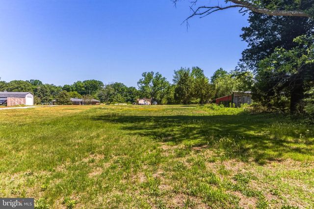 391 E BUTLER AVE, Vineland, NJ 08360