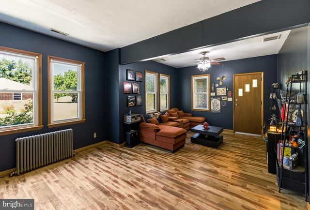 391 E BUTLER AVE, Vineland, NJ 08360