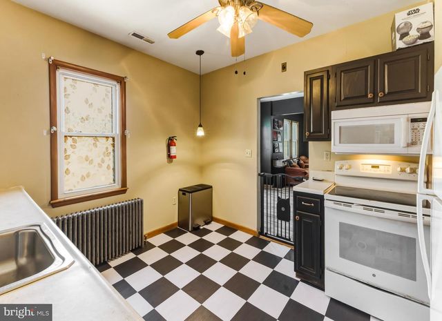 391 E BUTLER AVE, Vineland, NJ 08360