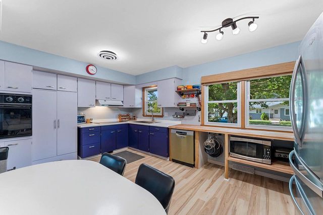 670 BRUCE STREET, Fond Du Lac, WI 54935