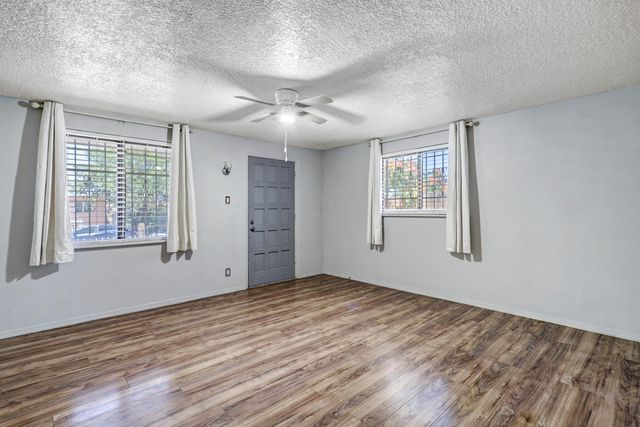 1520 55th Street NW, Albuquerque, NM 87105