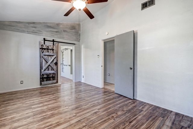 1520 55th Street NW, Albuquerque, NM 87105