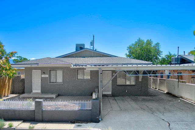 1520 55th Street NW, Albuquerque, NM 87105