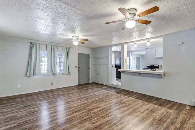 1520 55th Street NW, Albuquerque, NM 87105