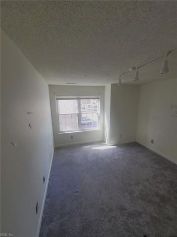 414 Delaware Ave Apt 218, Norfolk, VA 23508