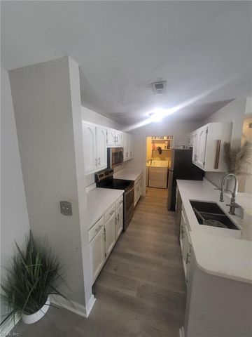 414 Delaware Ave Apt 218, Norfolk, VA 23508