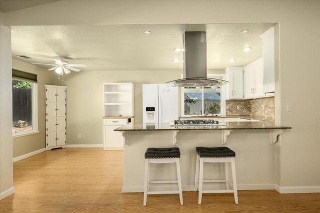 3614 Cambridge Rd, Cameron Park, CA 95682