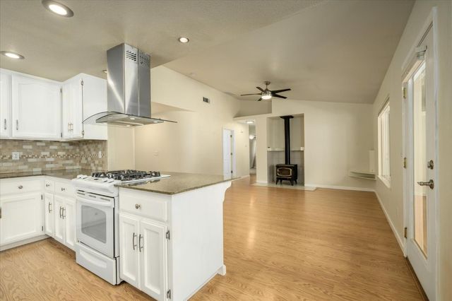 3614 Cambridge Rd, Cameron Park, CA 95682