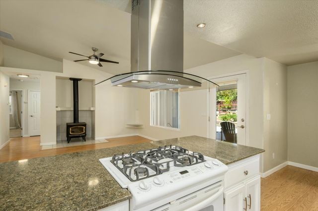 3614 Cambridge Rd, Cameron Park, CA 95682