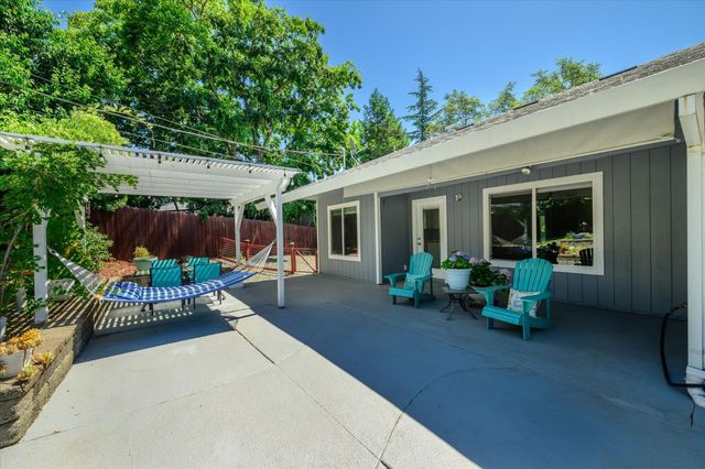 3614 Cambridge Rd, Cameron Park, CA 95682