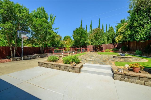 3614 Cambridge Rd, Cameron Park, CA 95682