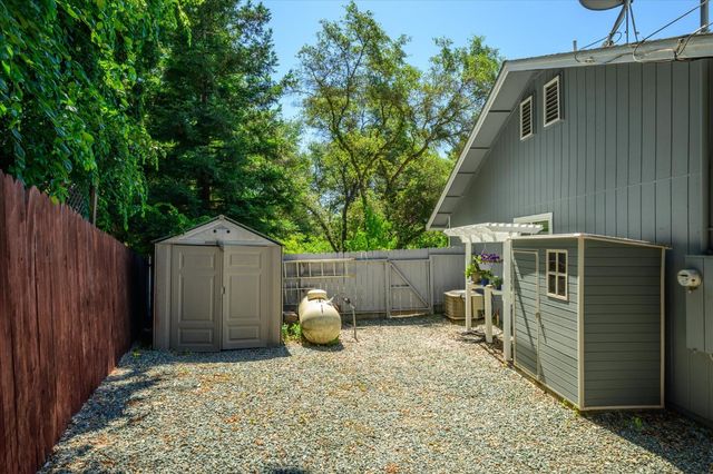 3614 Cambridge Rd, Cameron Park, CA 95682